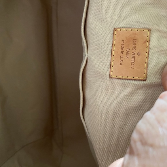 Louis Vuitton SIRACUSA GM - Picture 11 of 16